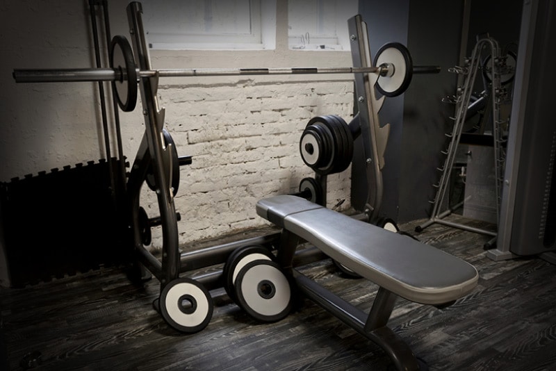 how to use a benchpress to work out properly